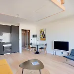 Studio refait à neuf avec balcon et vue sur la Seine - bail mobilité
