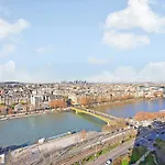 Studio refait à neuf avec balcon et vue sur la Seine - bail mobilité